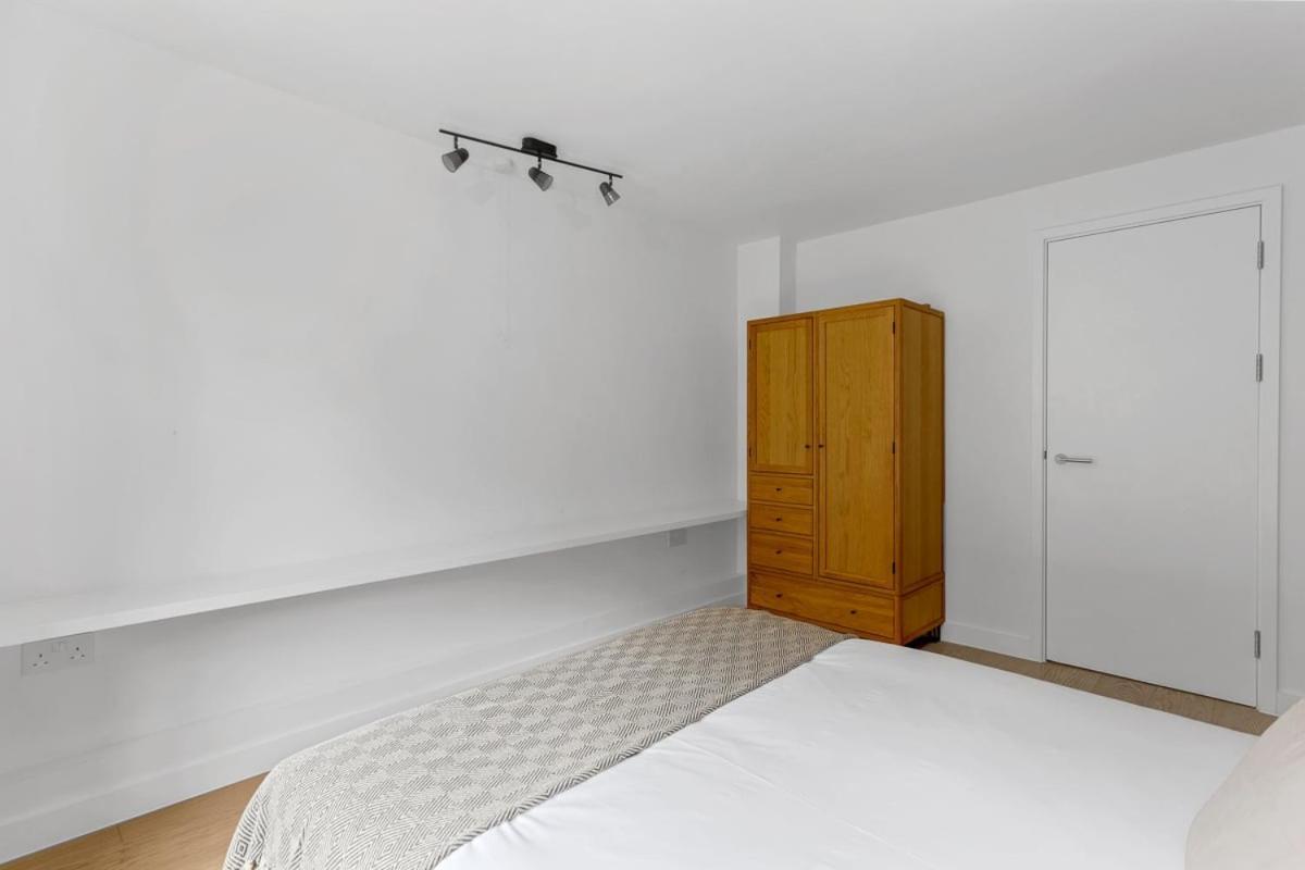 Belgravia 8 *